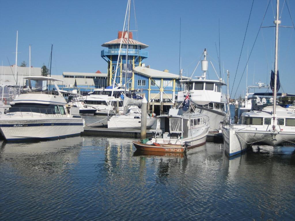 Dockside Apartments Mooloolaba Buitenkant foto